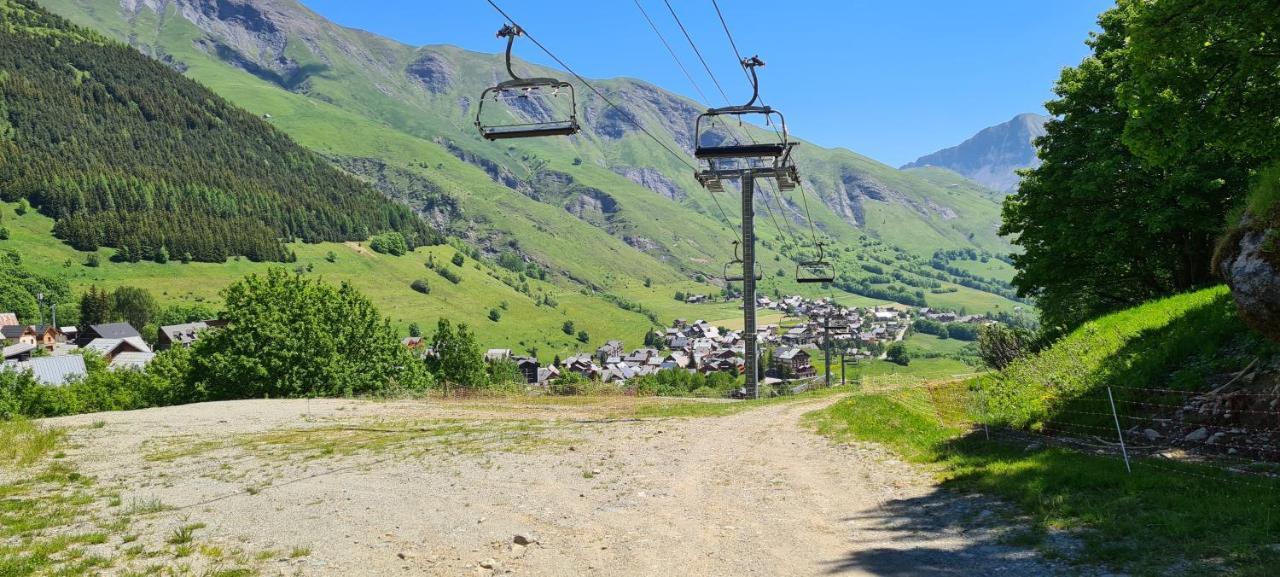 Agréable appartement de 6 pers au pieds des pistes ,wifi gratuit à Saint-Sorlin-d'Arves labelise 3 étoiles au gîte de France Exterior foto
